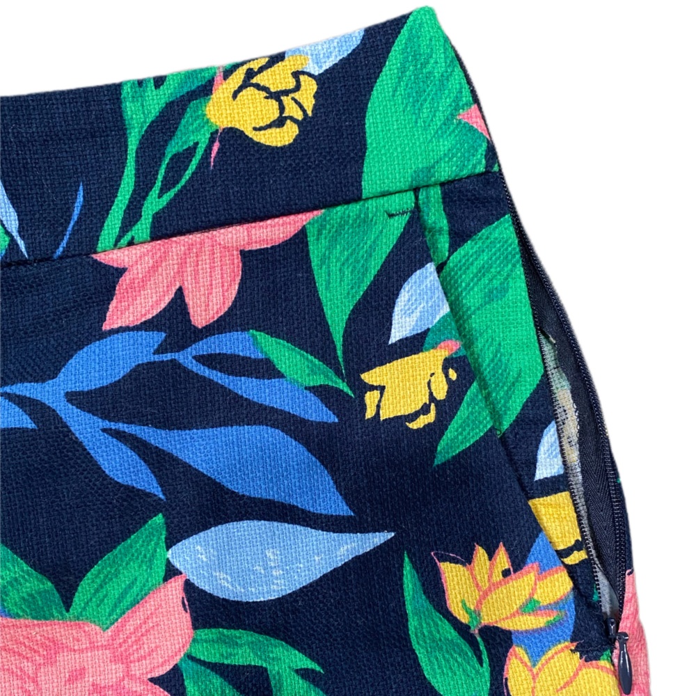 J. Crew Shorts, Size 4, Floral - Picture 4 of 6